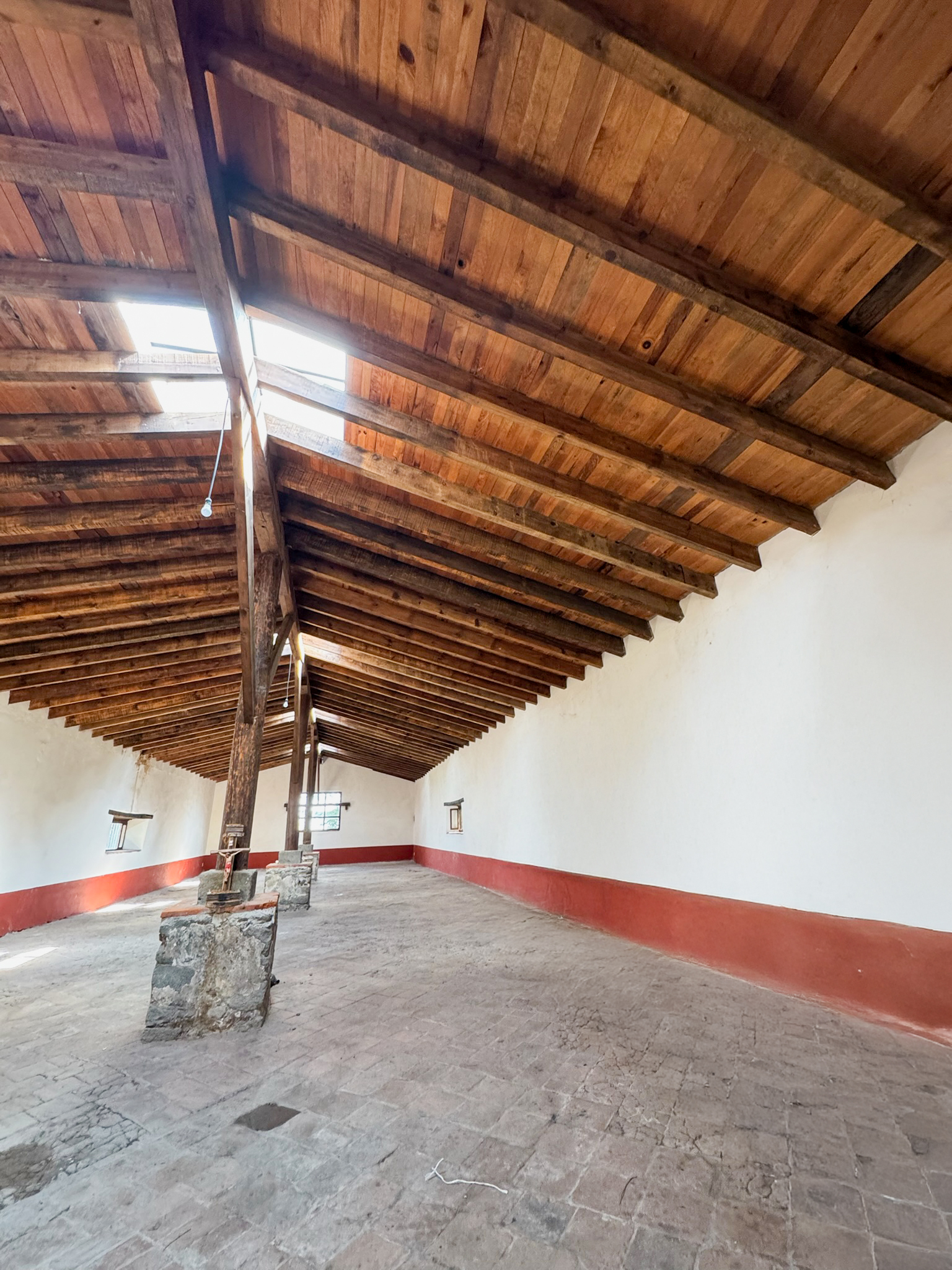 EDIFICIOS ANEXOS Y SERVICIO